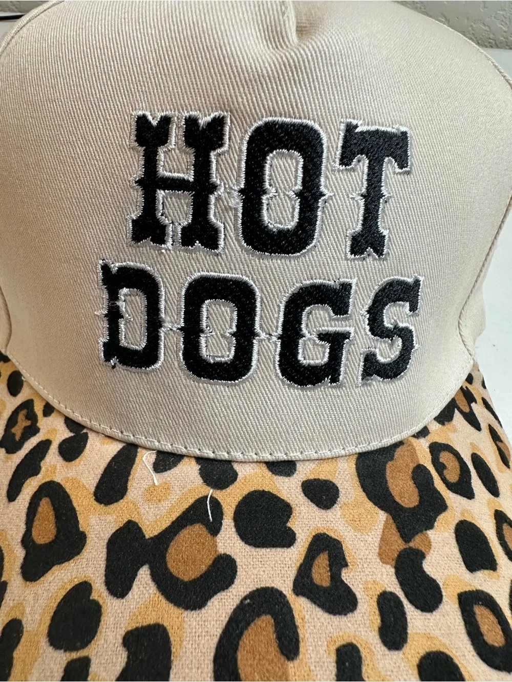 NWT Women’s Trucker Hat Cream & Animal Print Embroidered Hot Dogs Baseball Cap